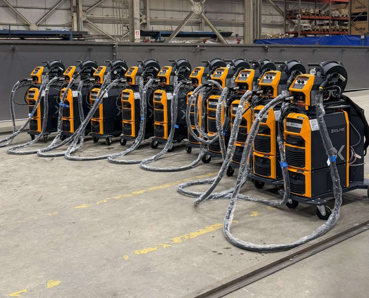 Поставка сварочных полуавтоматов KOLARC XM500 W Pulse на машиностроительное предприятие 